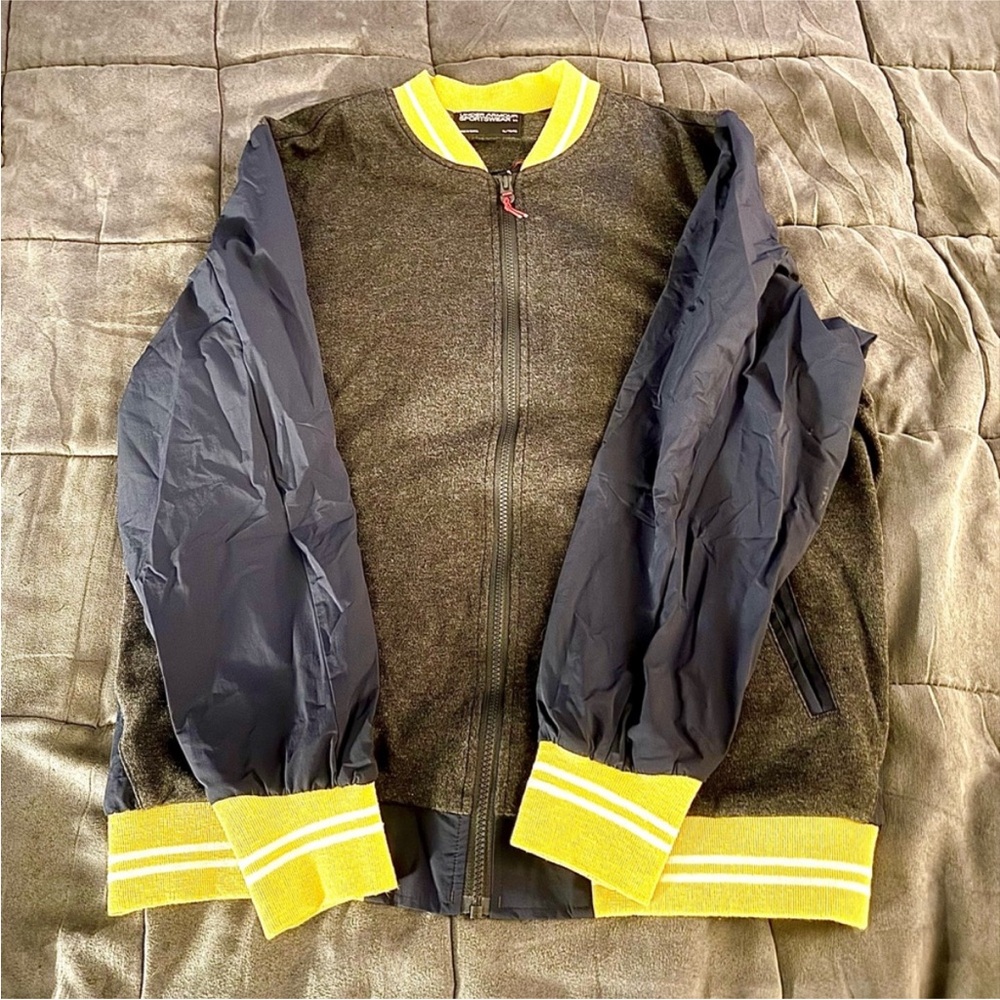 Under Armour Lightweight Bomber Jacket With Yellow Accents NWOT - Picture 3 of 8